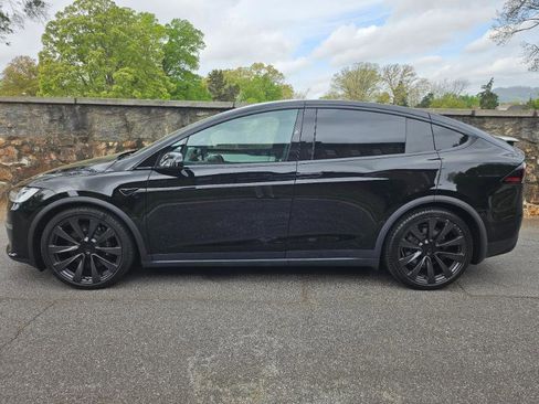 Used 2023 Tesla Model X image 8