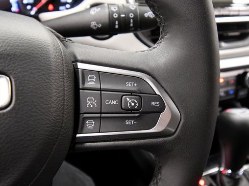 Used 2025 Jeep Compass Limited AWD/4WD image 21