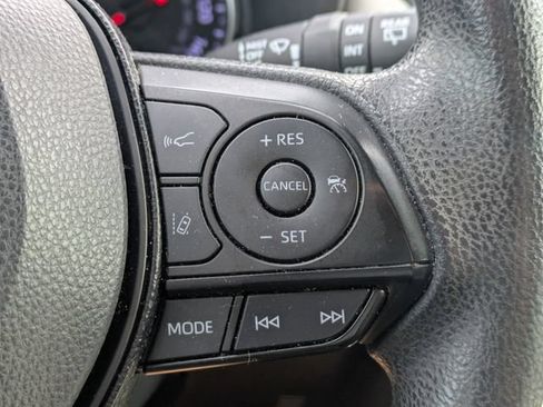 Used 2019 Toyota RAV4 XLE w/ Convenience Package FWD image 26