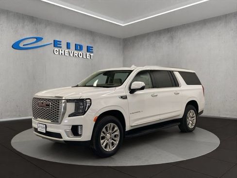 Used 2023 GMC Yukon XL Denali w/ LPO, Floor Liner Package AWD/4WD image 11
