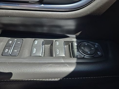 Used 2023 Chevrolet Tahoe Premier AWD/4WD image 24