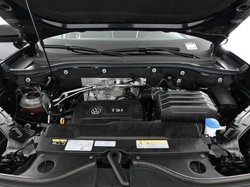 Certified 2023 Volkswagen Atlas Cross Sport SEL image 33