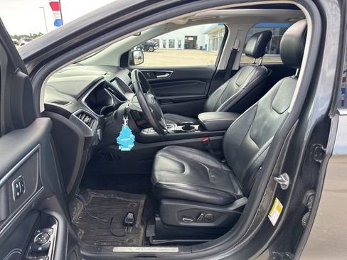 Used 2017 Ford Edge Titanium w/ Equipment Group 301A AWD/4WD image 23
