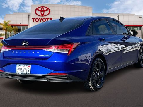 Used 2023 Hyundai Elantra Blue image 12