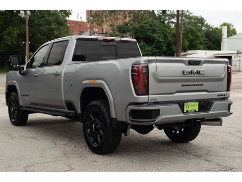 New 2026 GMC Sierra 2500 AT4 w/ AT4 Premium Plus Package AWD/4WD image 6