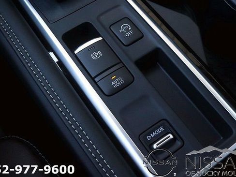 New 2026 Nissan Pathfinder Platinum FWD image 21