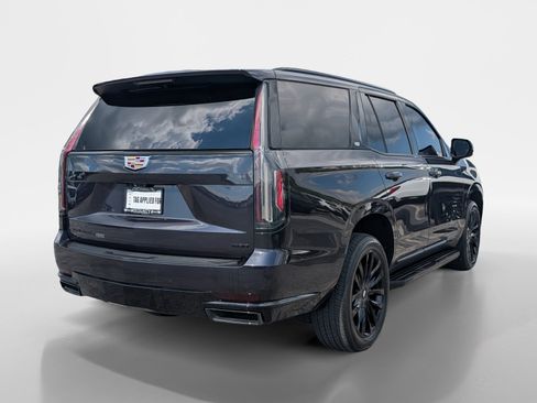 Used 2022 Cadillac Escalade Sport w/ Heavy-Duty Trailer Package AWD/4WD image 6