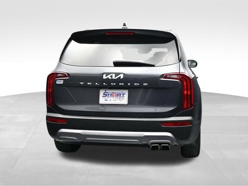 Used 2022 Kia Telluride S FWD image 4