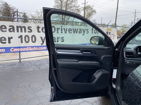 Used 2025 GMC Terrain Elevation AWD/4WD image 12