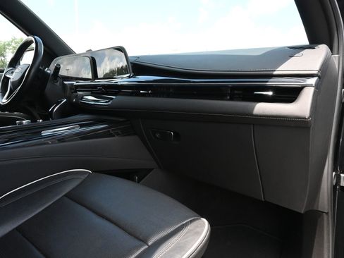 Used 2024 Cadillac Escalade Sport RWD image 25