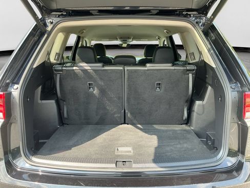 Used 2025 Volkswagen Atlas SE AWD/4WD image 17