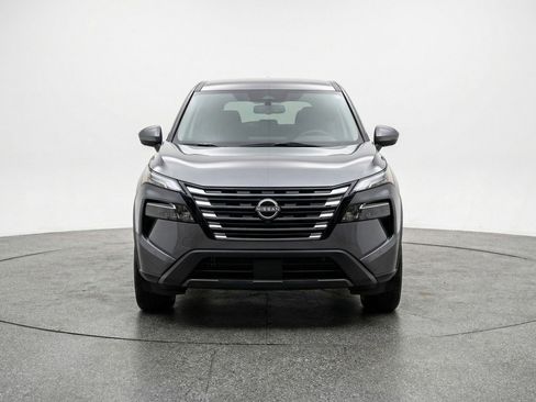 Used 2025 Nissan Rogue SV AWD/4WD image 2