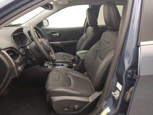 Used 2019 Jeep Cherokee Limited image 17