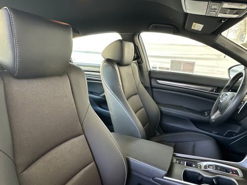 Used 2022 Honda Accord Sport image 32