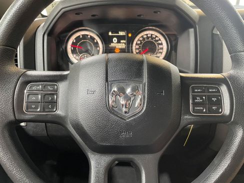 Used 2019 RAM 1500 Express w/ Express Value Package AWD/4WD image 12