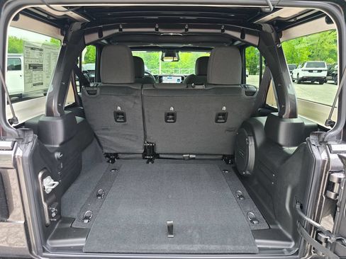 New 2026 Jeep Wrangler Unlimited Sport AWD/4WD image 13