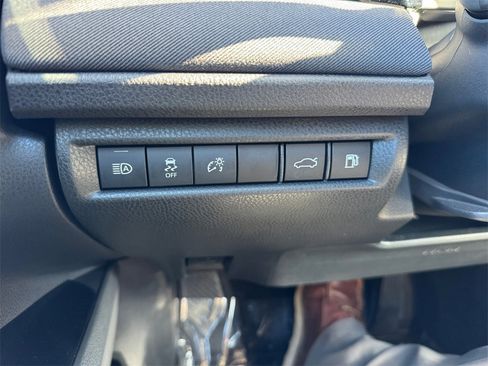 Used 2025 Toyota Camry LE image 28