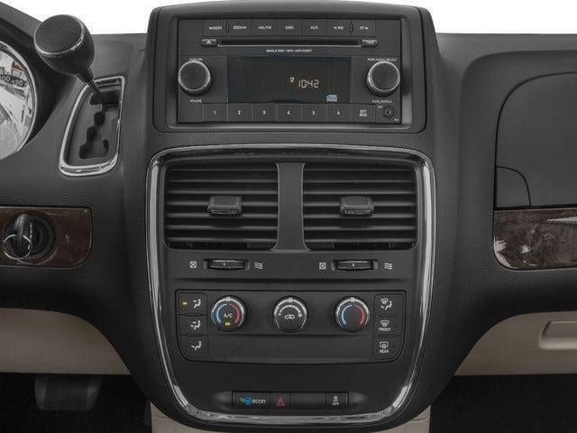 Used 2017 Dodge Grand Caravan SXT w/ Rear Park Assist Package FWD image 10