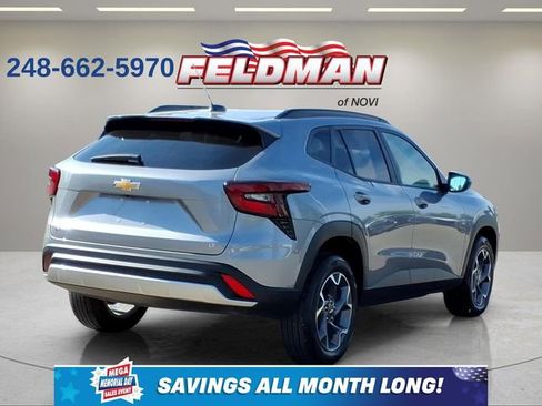 Used 2024 Chevrolet Trax LT w/ Driver Confidence Package FWD image 6