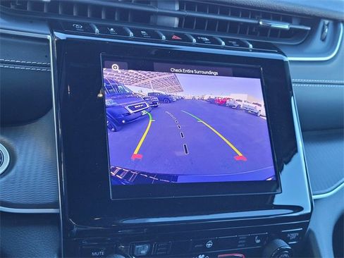 Certified 2024 Jeep Grand Cherokee L Laredo image 10