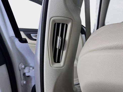 Used 2024 Volvo S60 T8 Plus w/ Climate Package image 27