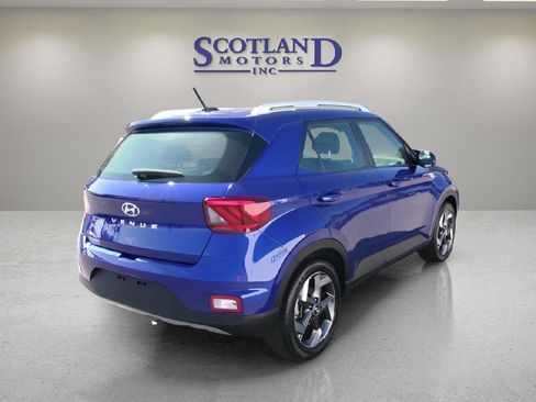 Used 2024 Hyundai Venue SEL image 6