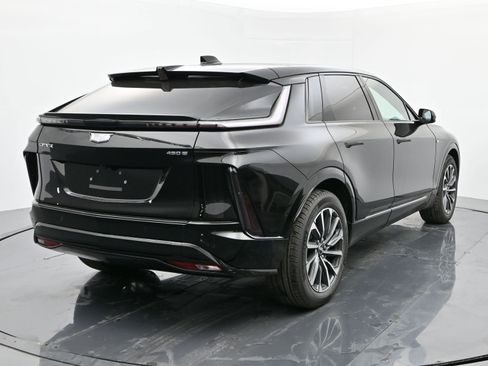 New 2025 Cadillac Lyriq Sport RWD image 5