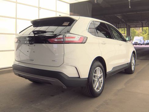 Used 2024 Ford Edge SEL w/ Convenience Package AWD/4WD image 17