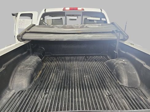 Used 2005 Nissan Frontier SE w/ (P01) Power Pkg AWD/4WD image 15