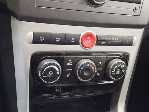 Used 2014 Chevrolet Captiva Sport LTZ image 22