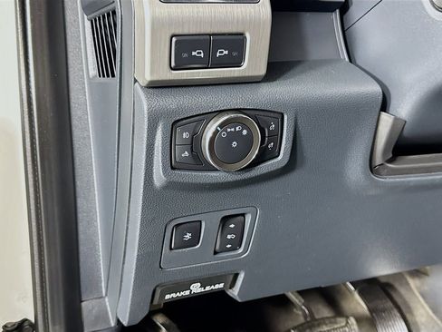 Used 2022 Ford F350 Platinum AWD/4WD image 21