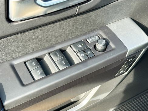 New 2025 Toyota Tundra Platinum image 18