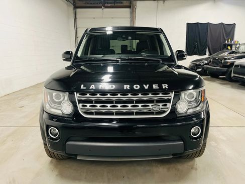 Used 2016 Land Rover LR4 HSE Silver Edition image 3