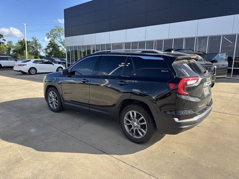 Used 2022 GMC Terrain SLT image 19