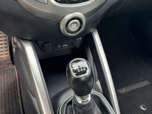 Used 2012 Hyundai Veloster w/ Style Pkg FWD image 24