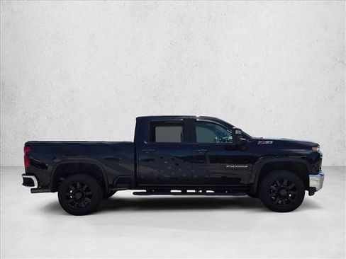 Used 2023 Chevrolet Silverado 2500 LT w/ Convenience Package AWD/4WD image 5