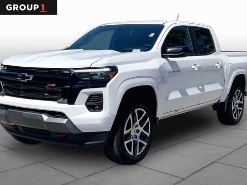 Used 2024 Chevrolet Colorado Z71 w/ Z71 Convenience Package 2 AWD/4WD image 1