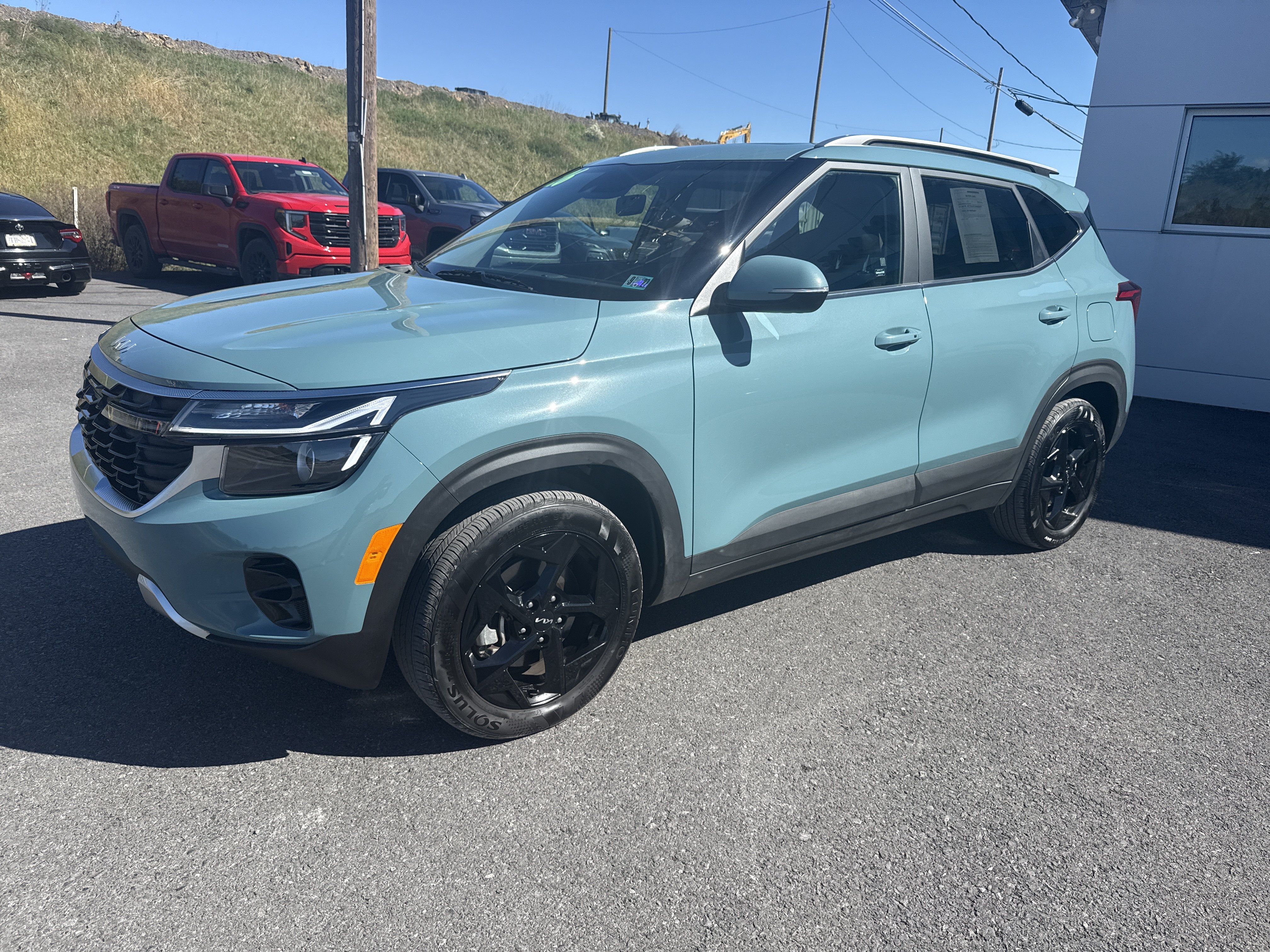 Used 2026 Kia Seltos EX w/ EX Sunroof Package AWD/4WD image 9