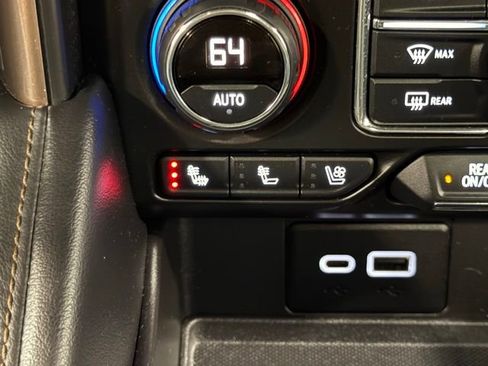 Used 2021 Chevrolet Tahoe High Country w/ Premium Package image 31