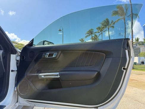 Used 2018 Ford Mustang GT Premium image 13