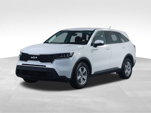 Used 2023 Kia Sorento LX FWD image 7