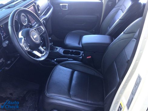 Used 2022 Jeep Wrangler Unlimited Sahara w/ Cold Weather Group image 7