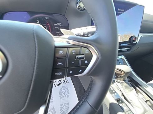 Used 2026 Lexus GX 550 w/ Accessory Package (2T) AWD/4WD image 19