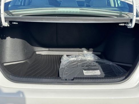 Certified 2025 Honda Accord SE image 4