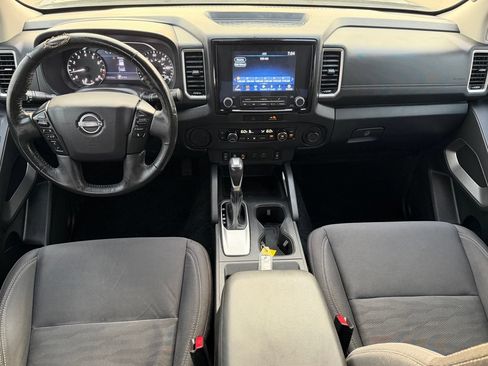 Used 2023 Nissan Frontier SV w/ SV Convenience Package RWD image 13