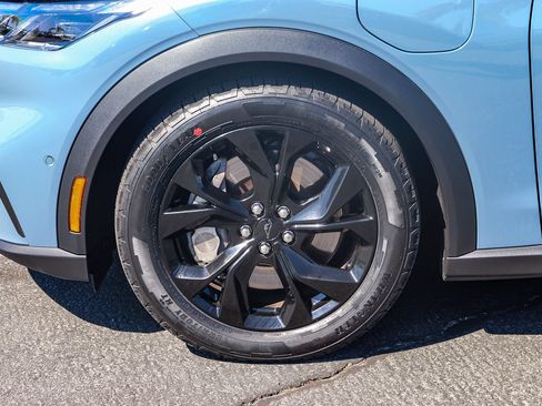 Certified 2024 Ford Mustang Mach-E Select RWD image 9