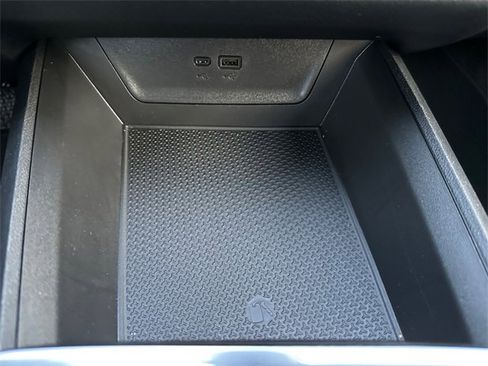 Used 2025 Chevrolet Equinox LT image 21