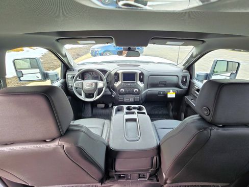 New 2026 GMC Sierra 2500 Pro w/ Convenience Package image 18