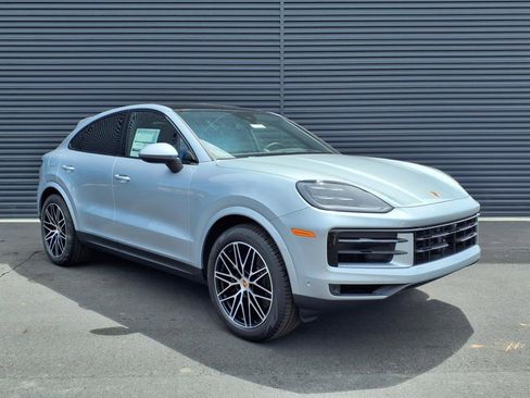 New 2025 Porsche Cayenne Coupe image 33