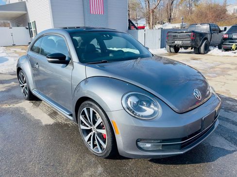 Used 2012 Volkswagen Beetle 2.0T image 3
